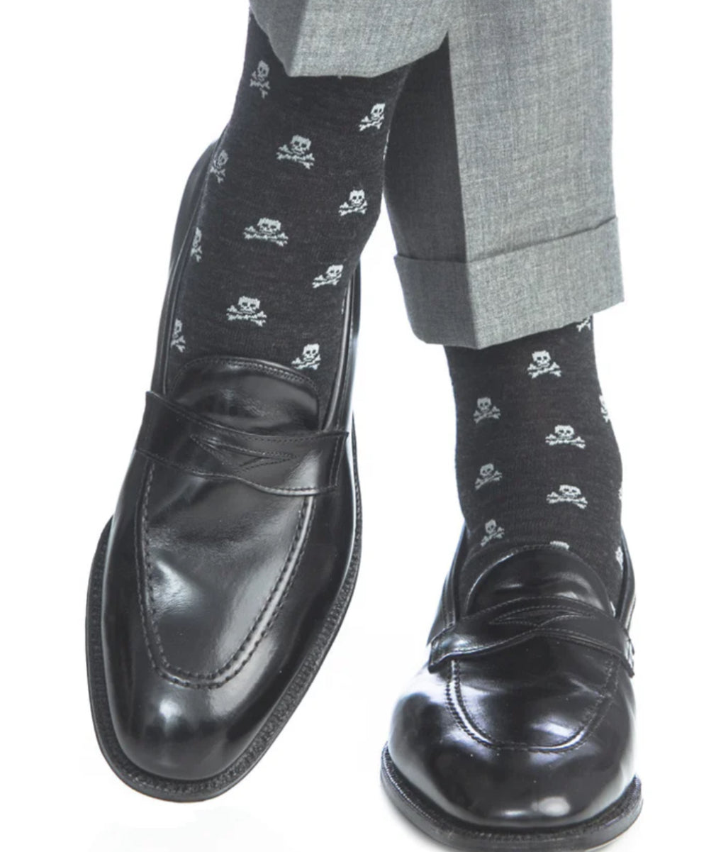 Fly Guys Menswear Charcoal Skull & Crossbone Socks
