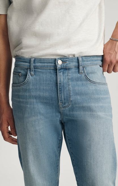 Zach Straight Leg Jeans Light Brushed Supermove